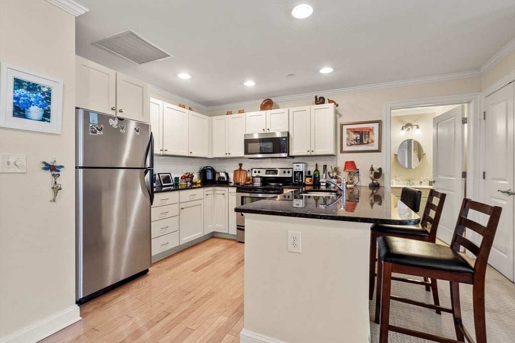 8 Crowninshield St 212