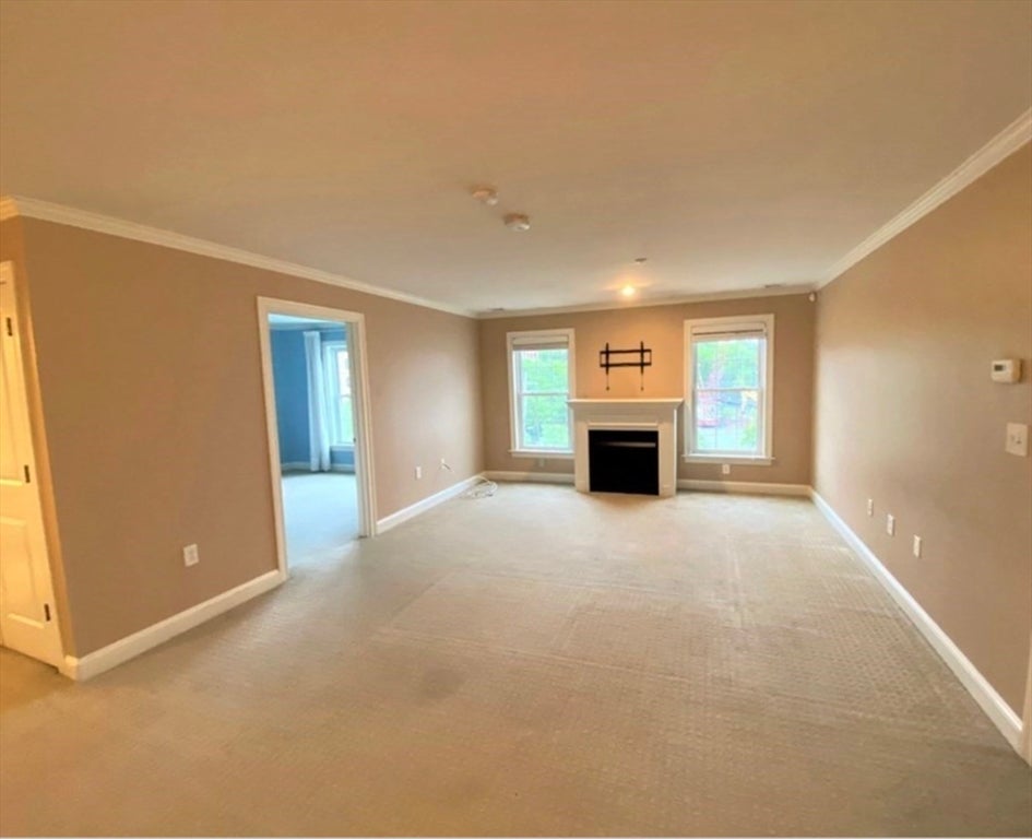 8 Crowninshield St 212