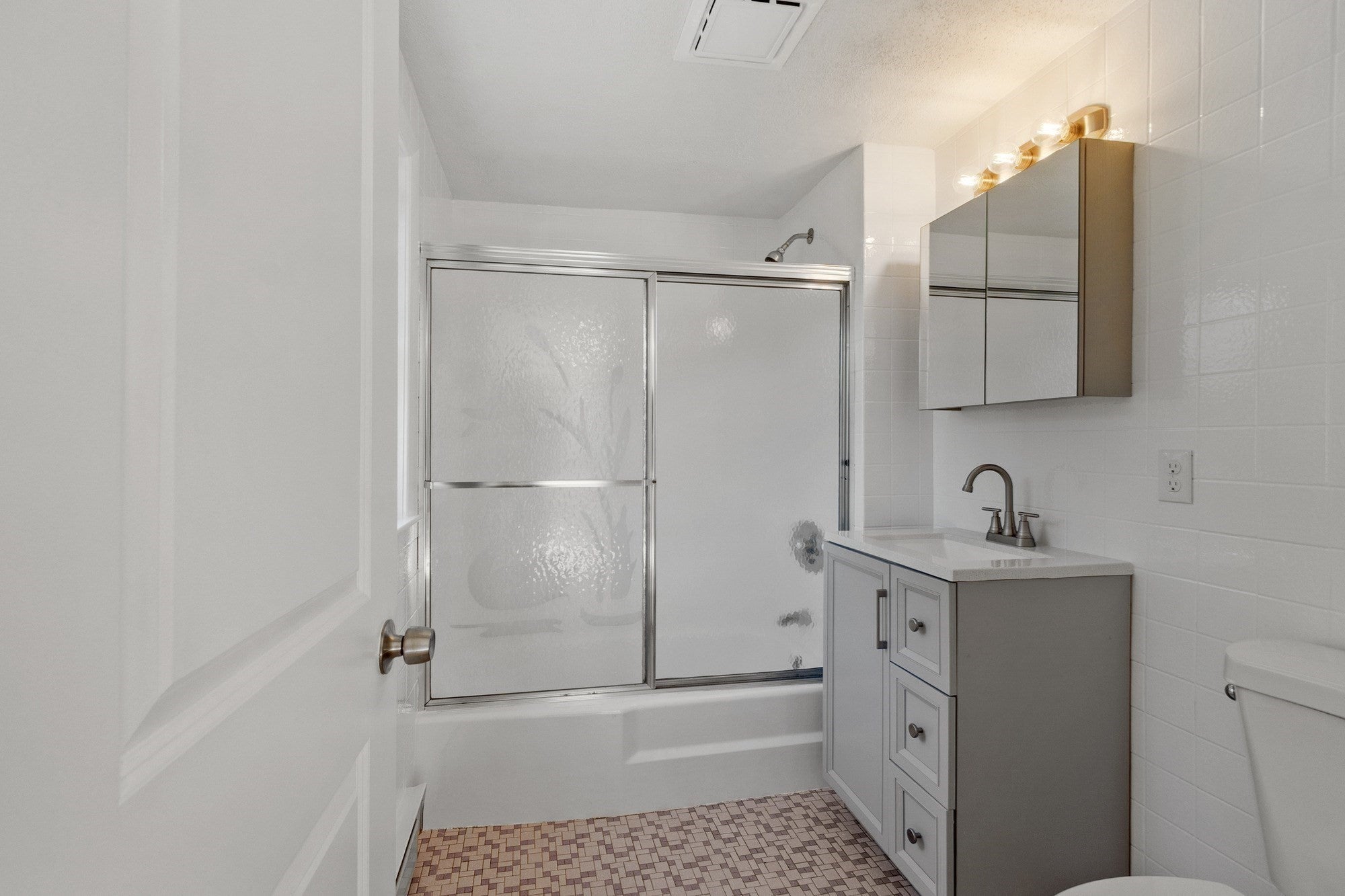18 Valley Road, Lynn, MA Photo #8