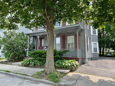 34 Wachusett St Worcester MA 01609