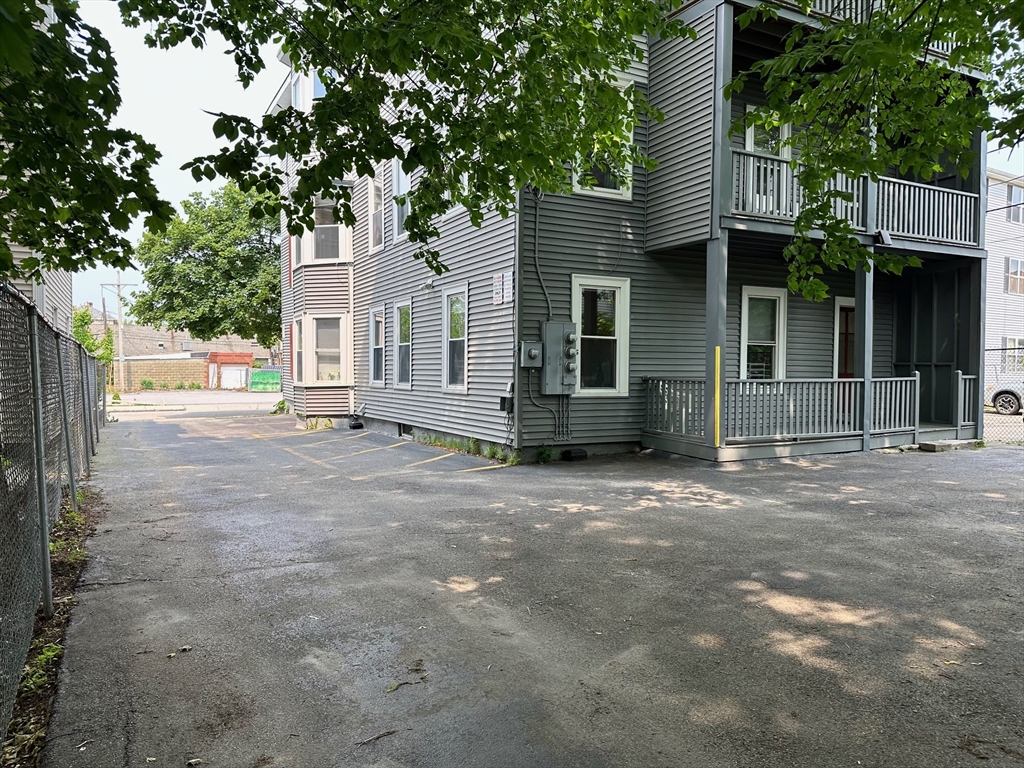 34 Wachusett St