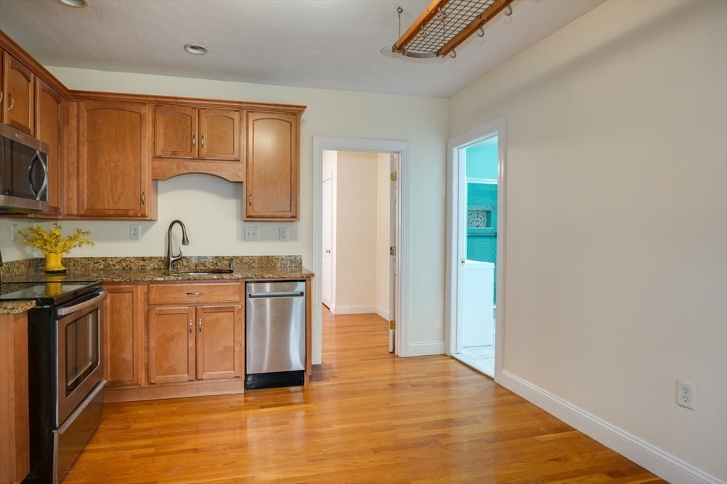 20 Fay Ct B