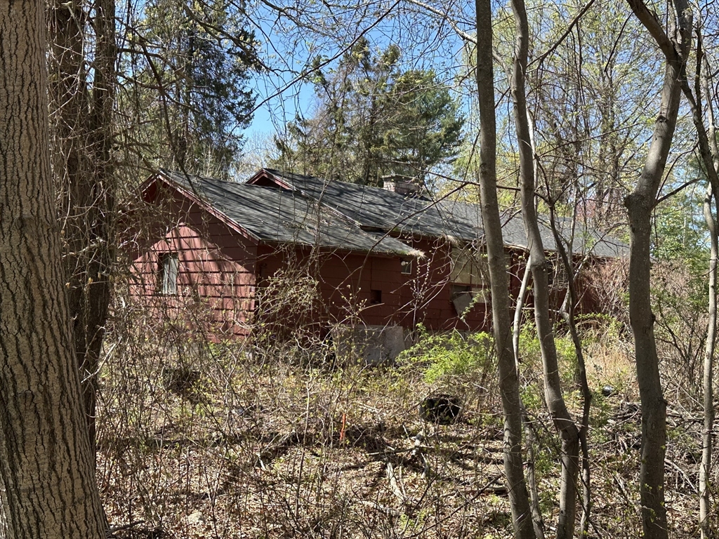 89 Central St