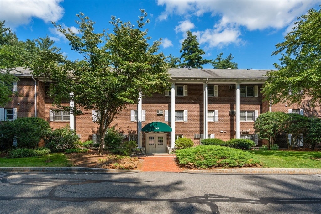 Photo of 209 Great Rd, Acton, MA