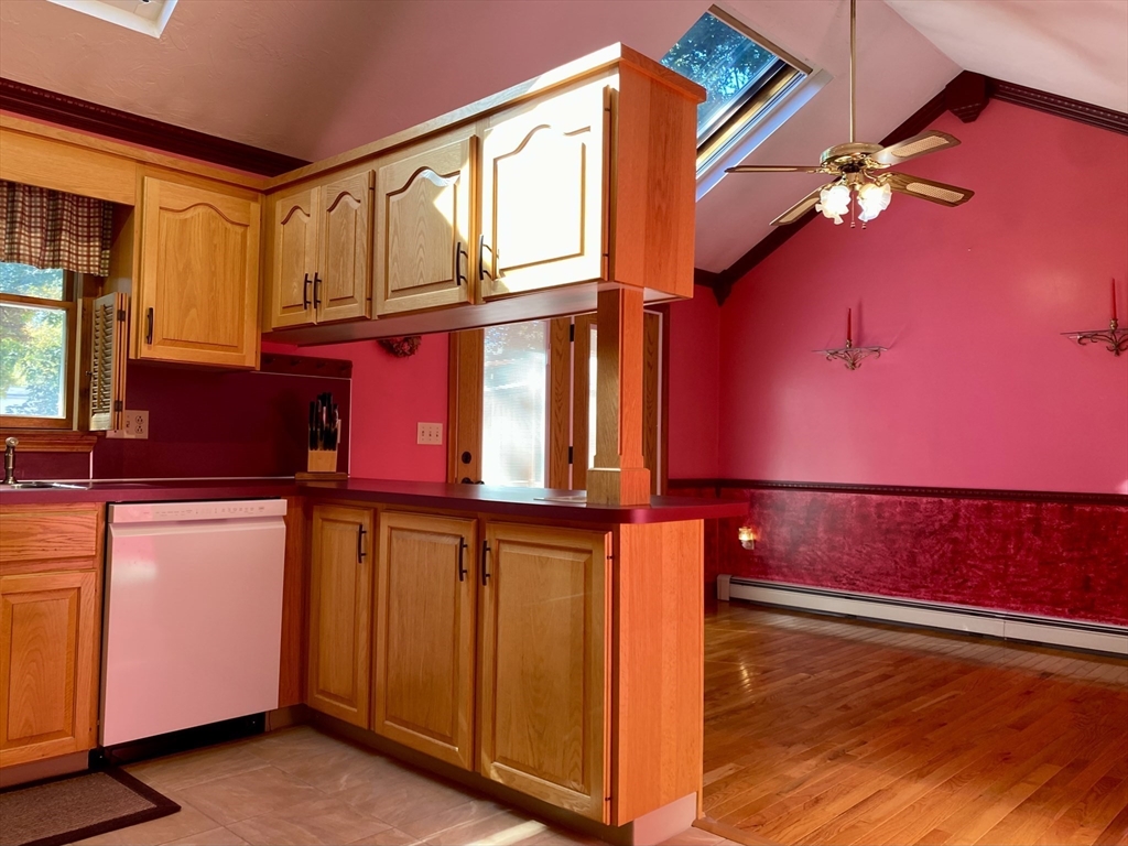 6 E Division St