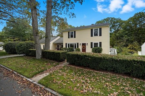 Photo of 25 Bremen Street, Springfield, MA 01108 (MLS # 73444258)