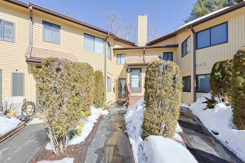 Photo of 276 Trailside Way #276, Ashland, MA 01721 (MLS # 73486397)
