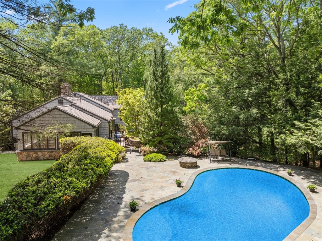 169 Hickory Rd