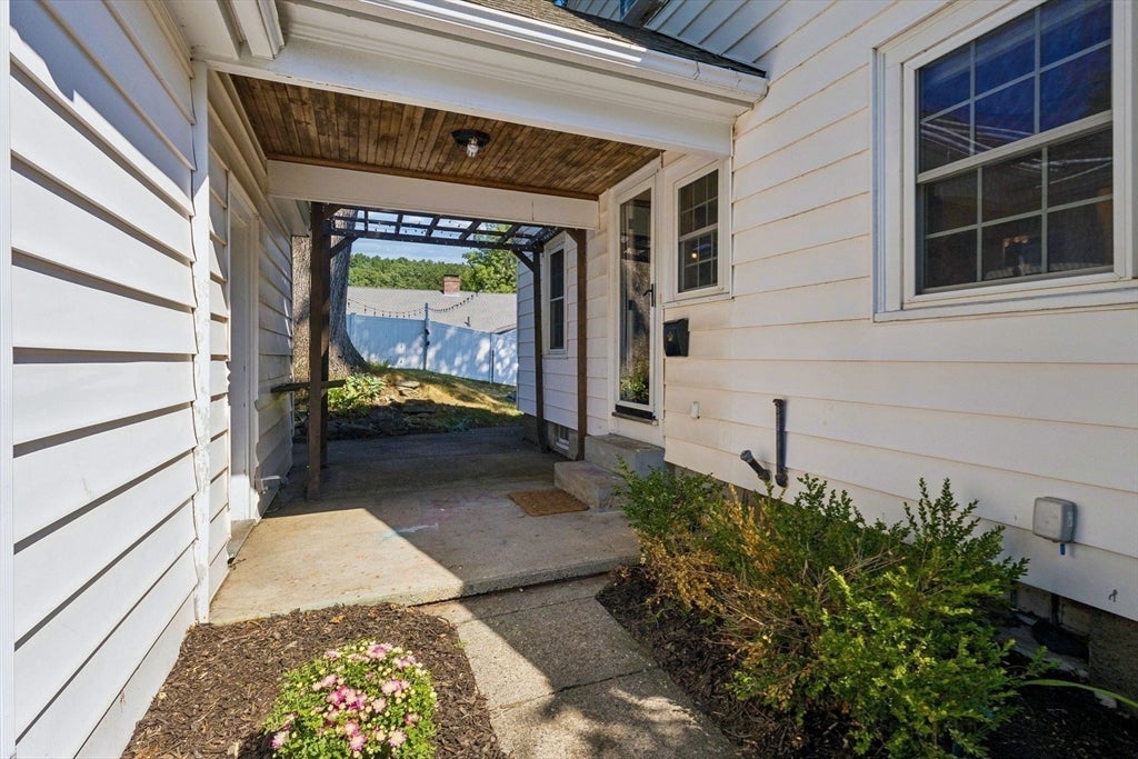 1 Plant Avenue, Hudson, MA Photo #19