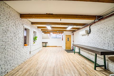 130B Lincoln St Boston MA 02111