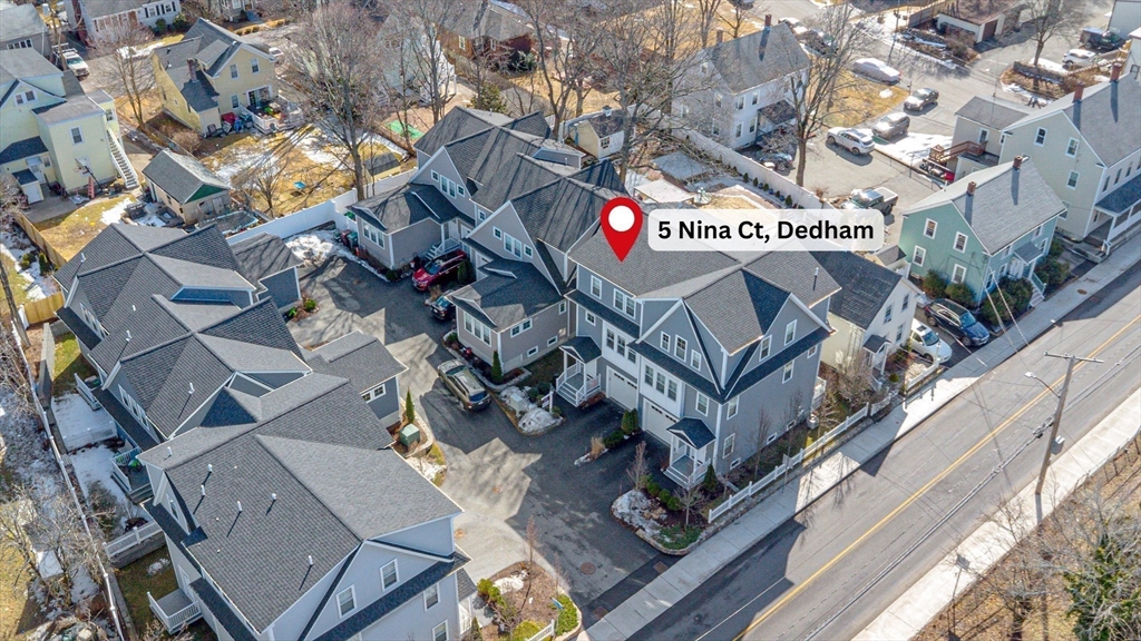 Dedham, Massachusetts 02026, United States, 3 Bedrooms Bedrooms, ,3 BathroomsBathrooms,Residential,Pending,82483