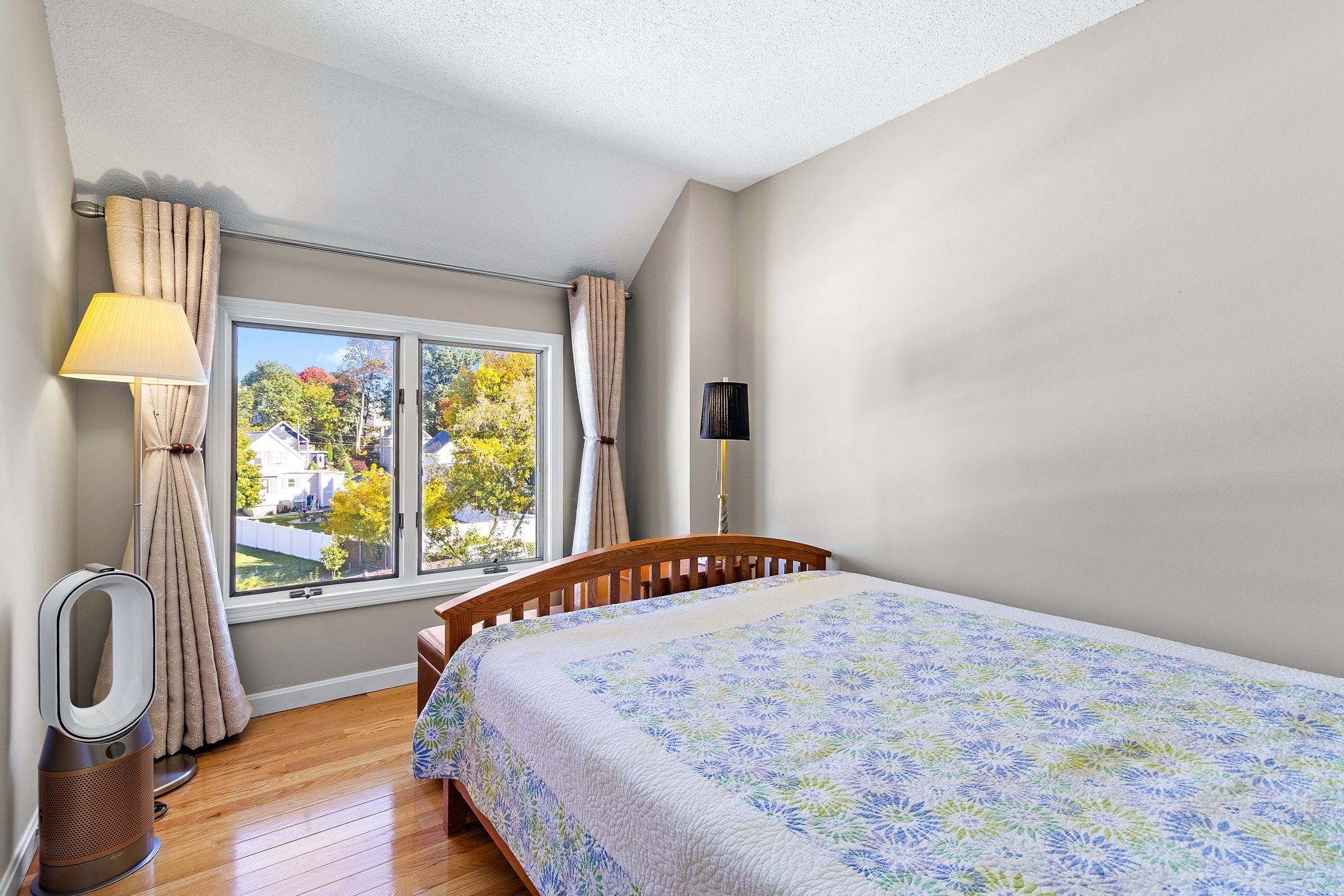 10 Eugene St #10, Lowell, MA, 10 Eugene St #10, Lowell, MA Photo #11