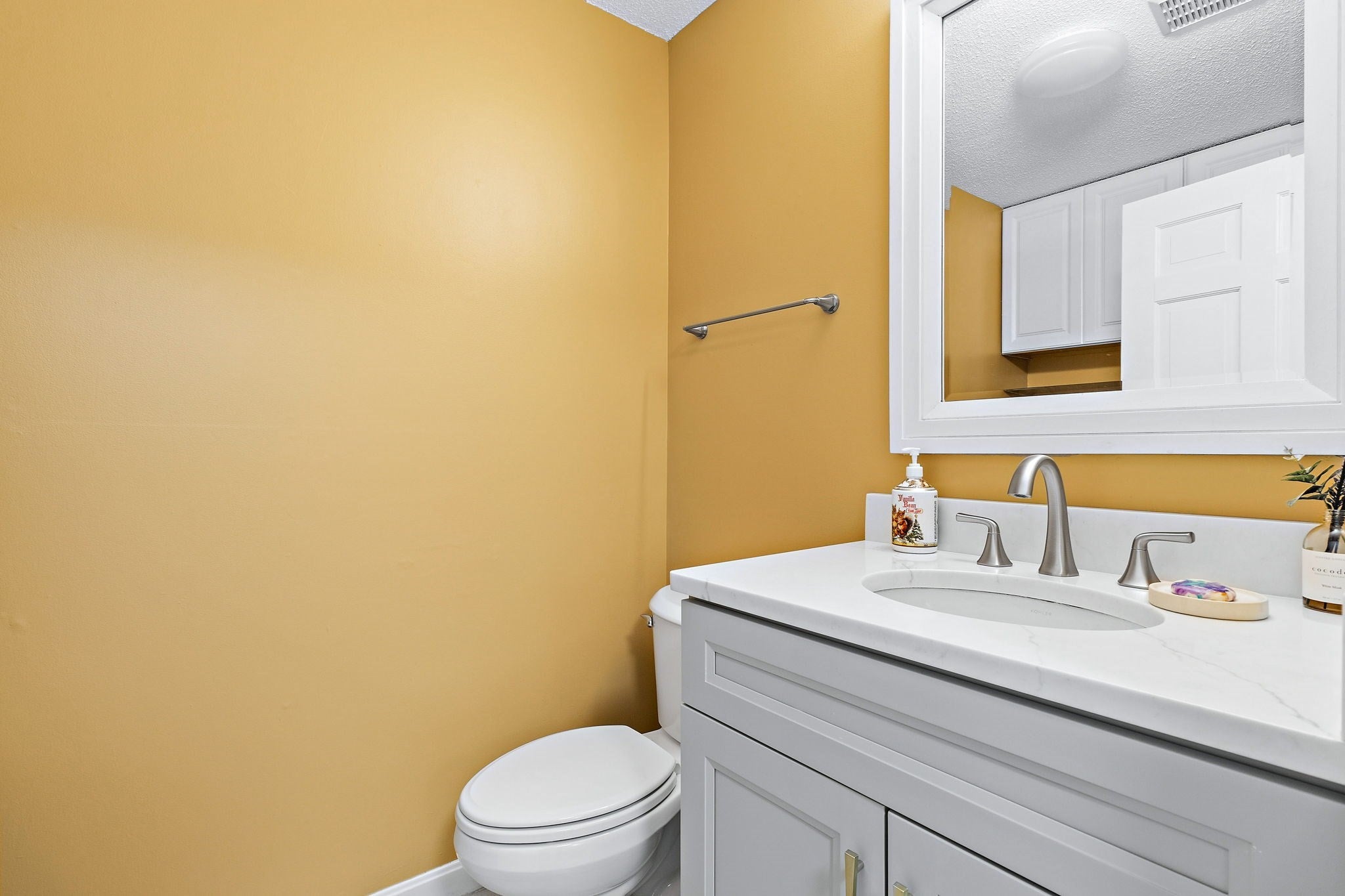 10 Eugene St #10, Lowell, MA, 10 Eugene St #10, Lowell, MA Photo #15