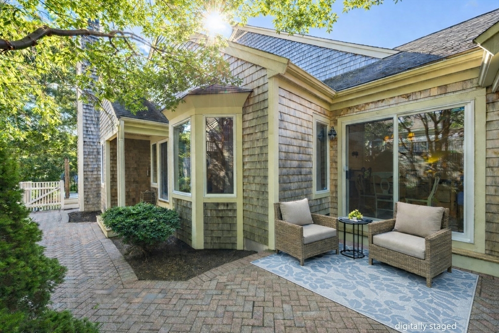 24 W Woods Circle 24