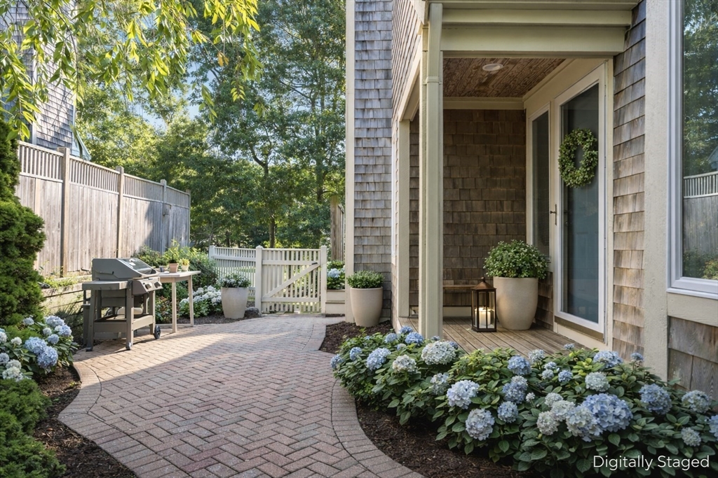 24 W Woods Circle 24