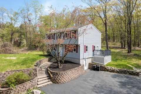 19 N End Rd Townsend MA 01469