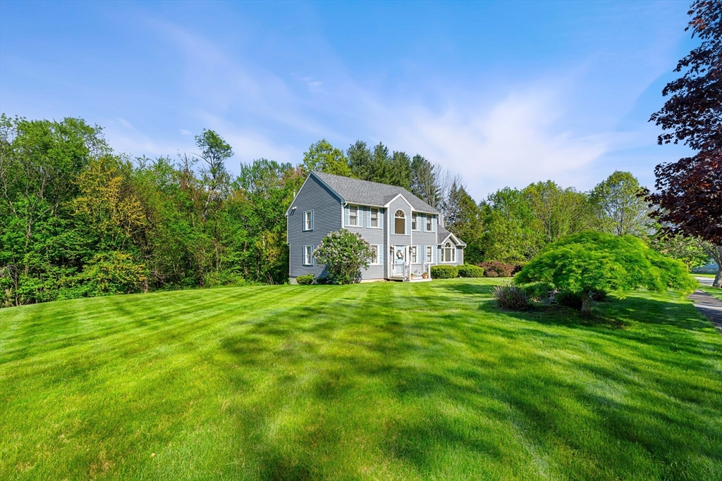 11 Hammond Farm Rd