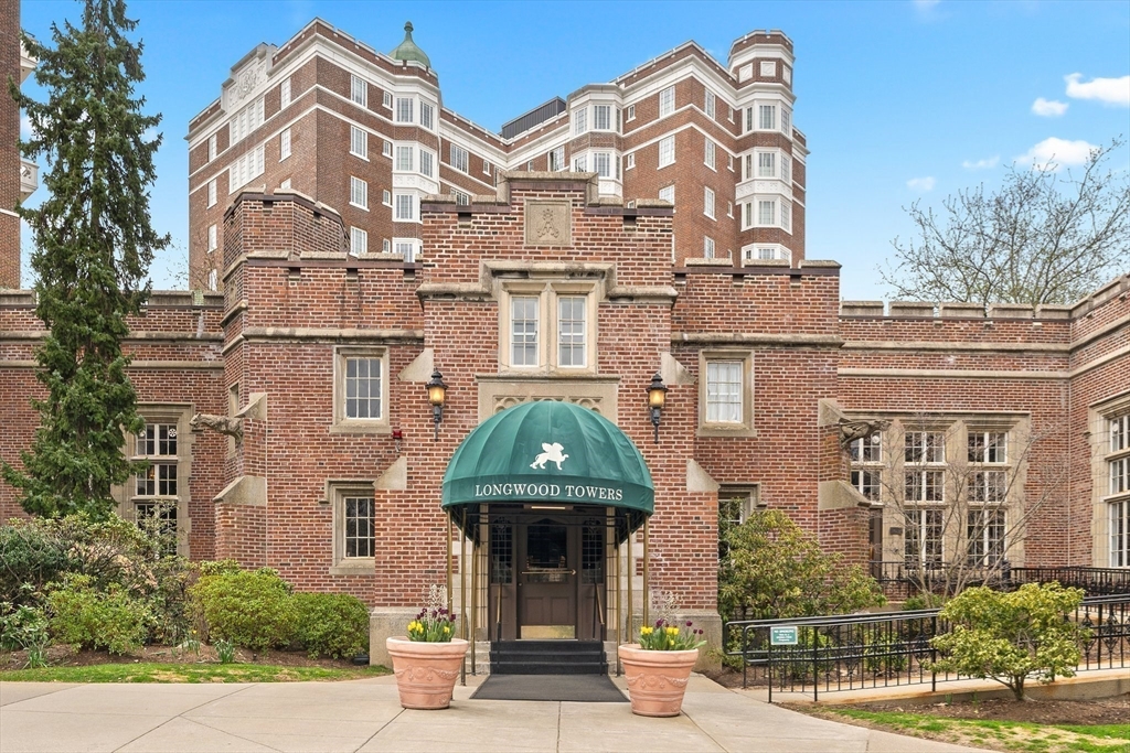 20 Chapel ST #B803, Brookline, MA Photo #2