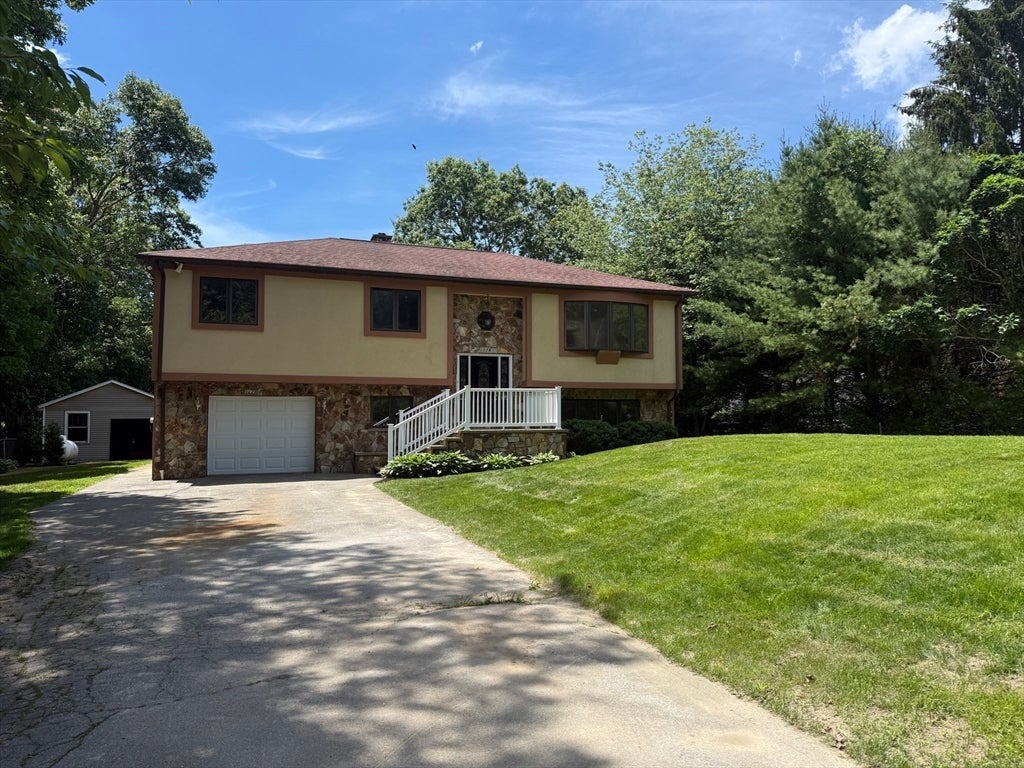 1174 Old Fall River Rd