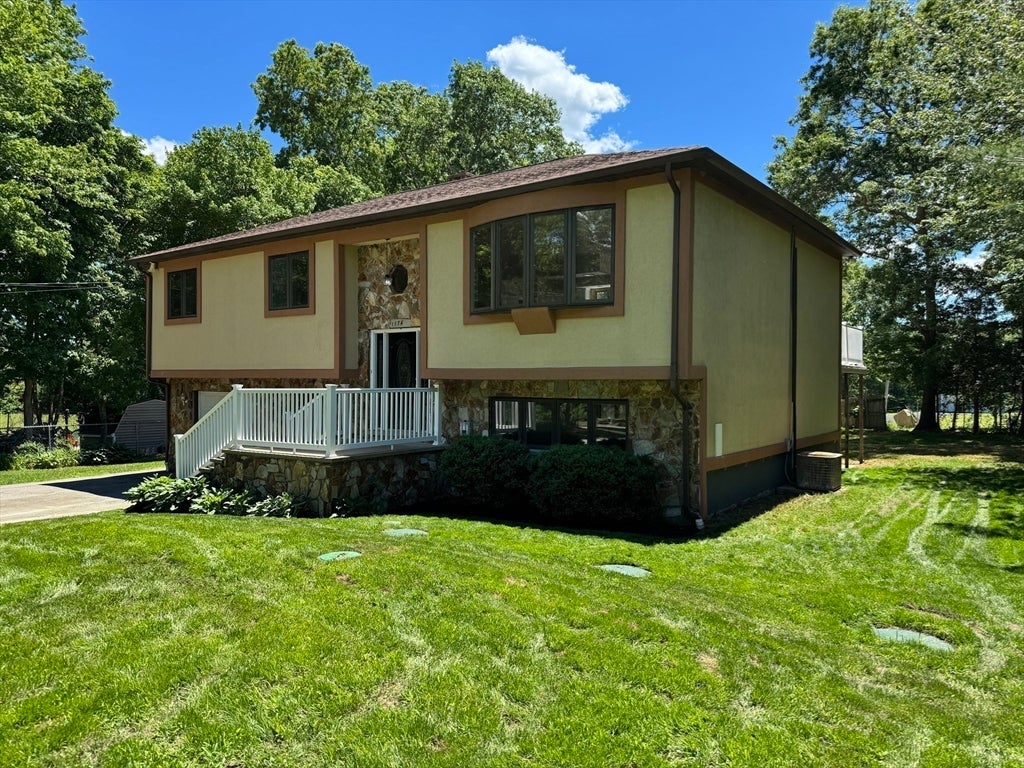 1174 Old Fall River Rd
