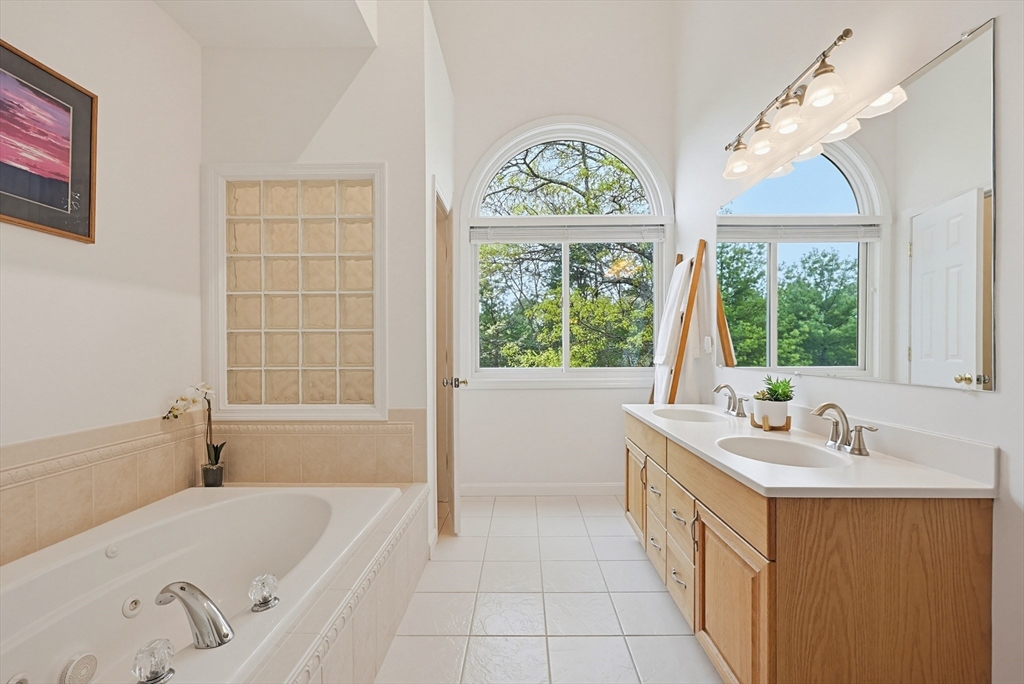 3002 Maple Brook Rd #3002, Bellingham, MA Photo #22