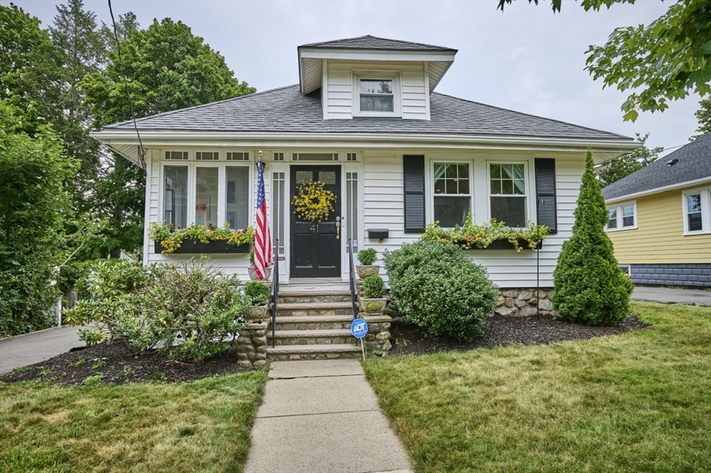 Click for 41 Lynde Ave, Melrose, MA slideshow Click for 41 Lynde Ave, Melrose, MA slideshow