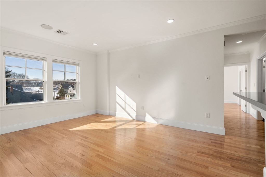 18 Robert St 14