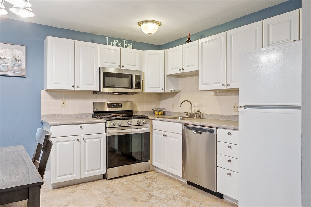 68 Edgelawn Ave 12