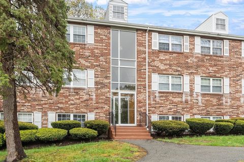 68 Edgelawn Ave 12 North Andover MA 01845