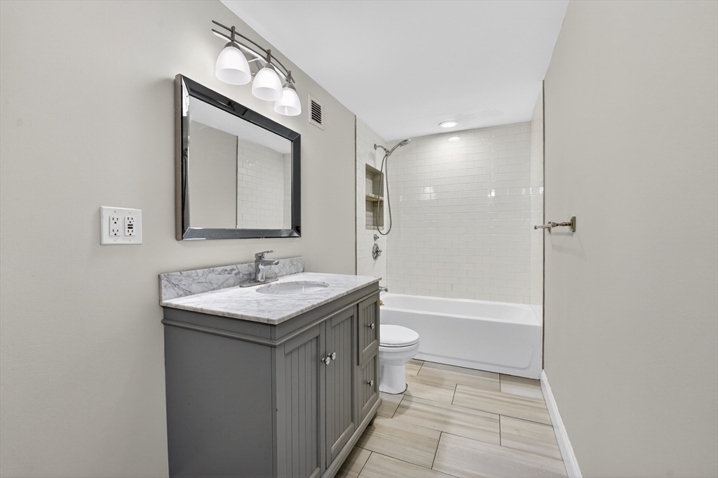 185 Quincy Shore Drive U44