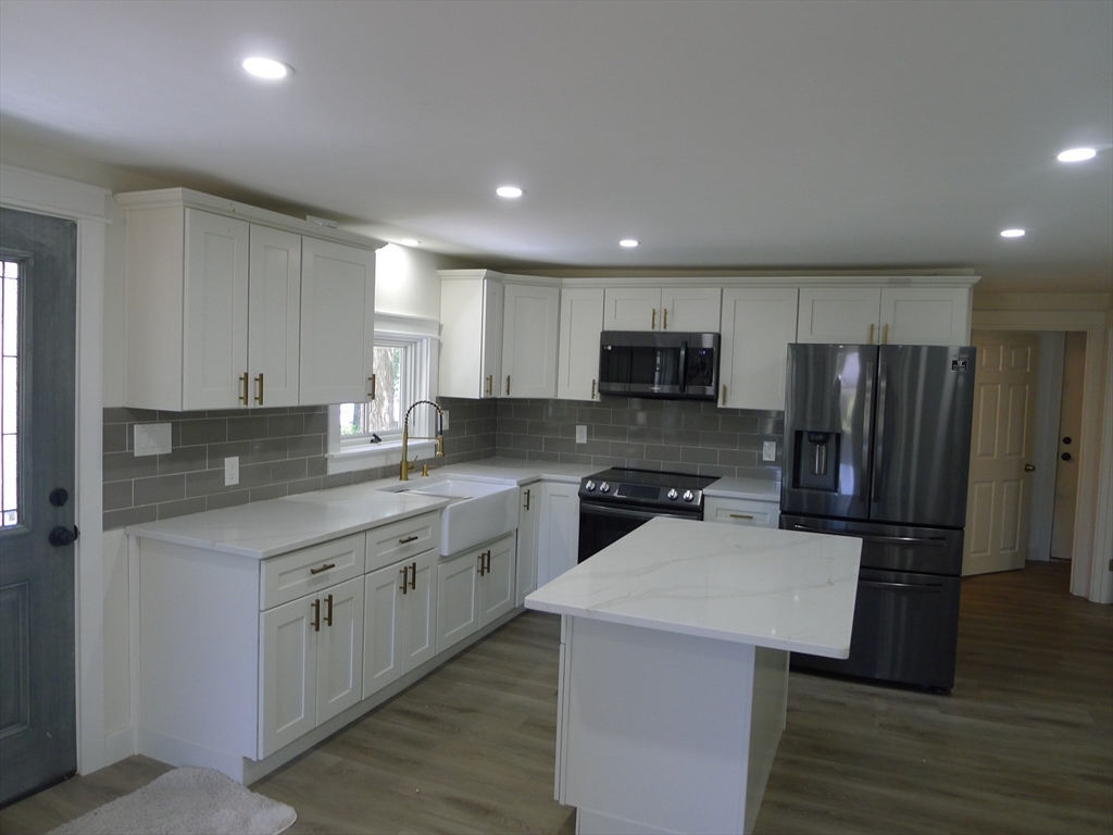 6 Cranberry Meadow Shore Rd