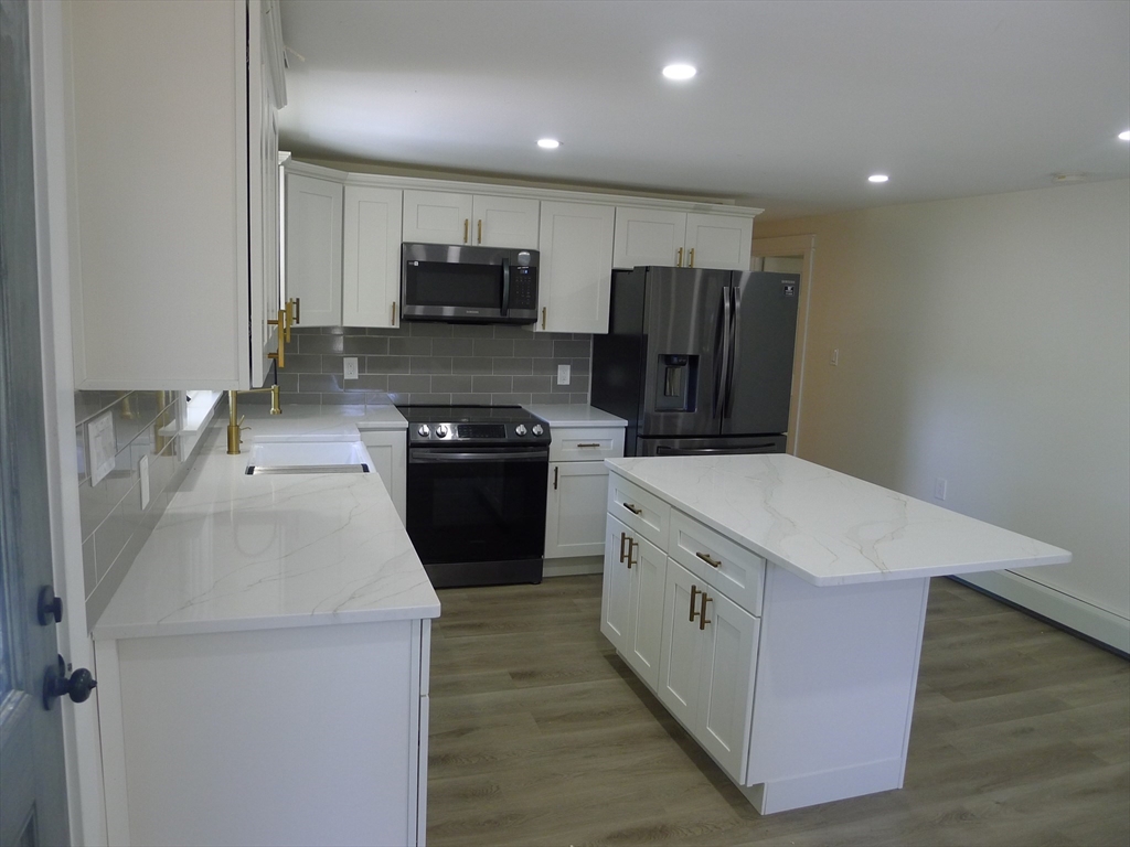 6 Cranberry Meadow Shore Rd