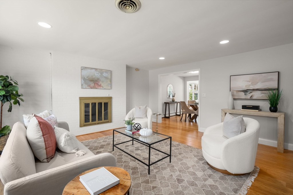 Photo of 62 James St, Newton, MA