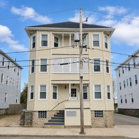 Photo of 159 Frederick St #3W, New Bedford, MA 02744 (MLS # 73563494)