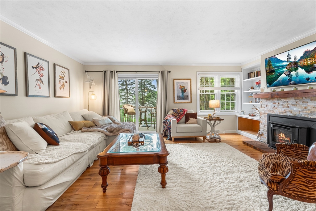 142 Laurelwood Dr 142