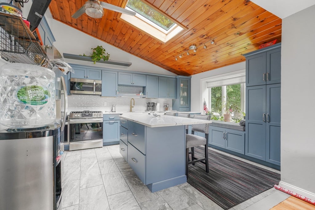 37 Slade St, Swansea, MA, 37 Slade St, Swansea, MA Photo #8