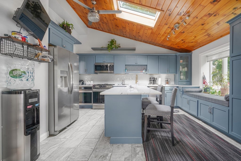 37 Slade St, Swansea, MA, 37 Slade St, Swansea, MA Photo #5