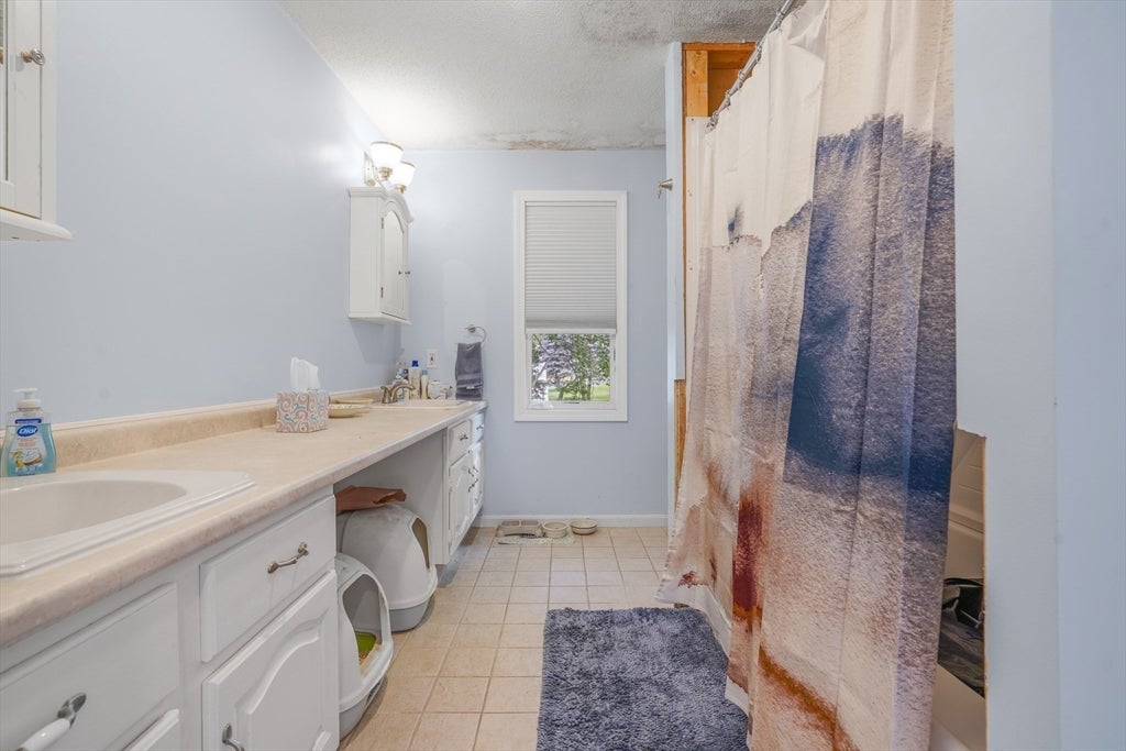 37 Slade St, Swansea, MA, 37 Slade St, Swansea, MA Photo #20