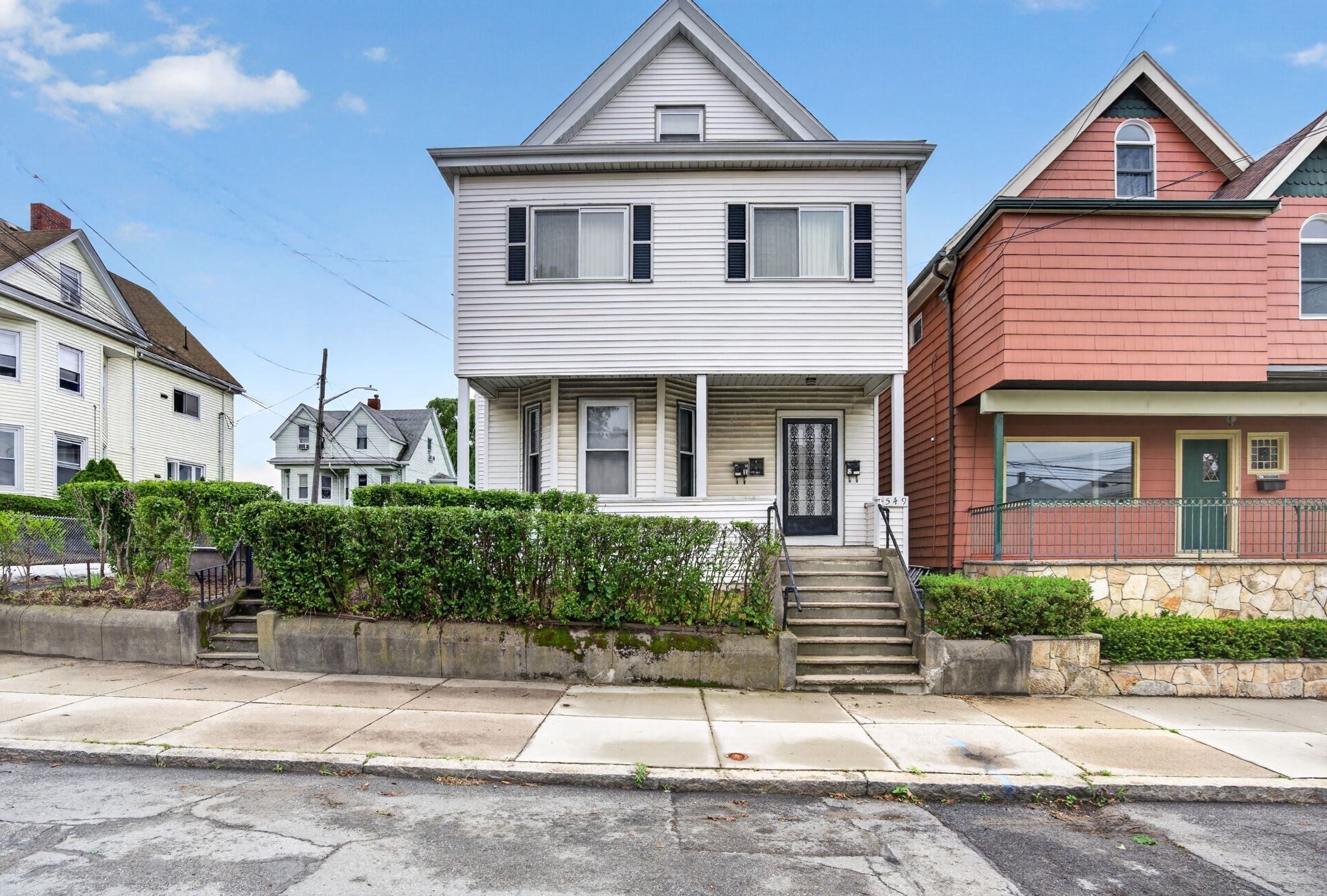 549 Main St