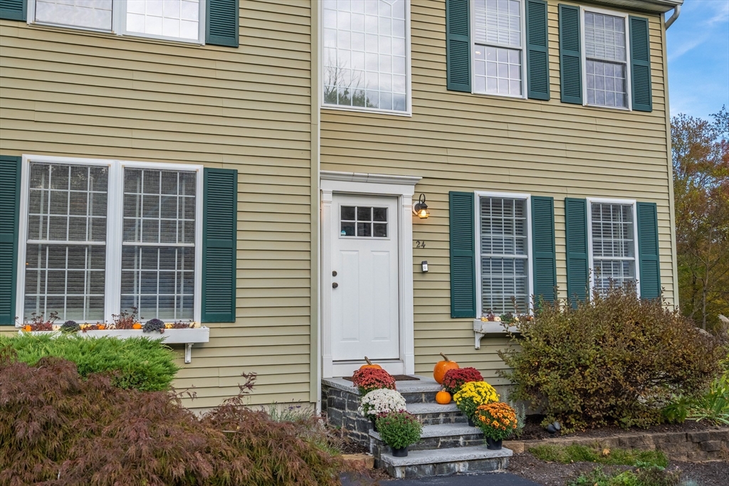 24 Susan Dr
