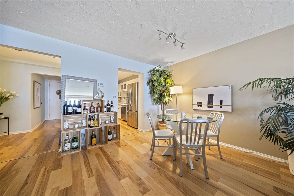 2001 Marina Drive 506W