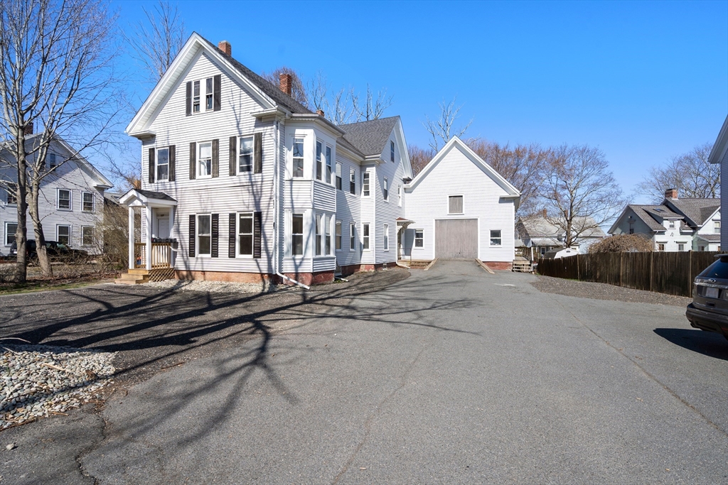 127 Main St