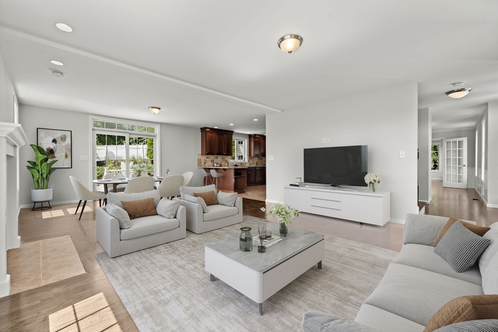 8 Woods Hill Cir