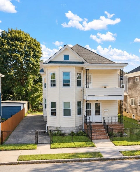 Photo of 436-438 Arnold St, New Bedford, MA 02740 (MLS # 73576570)
