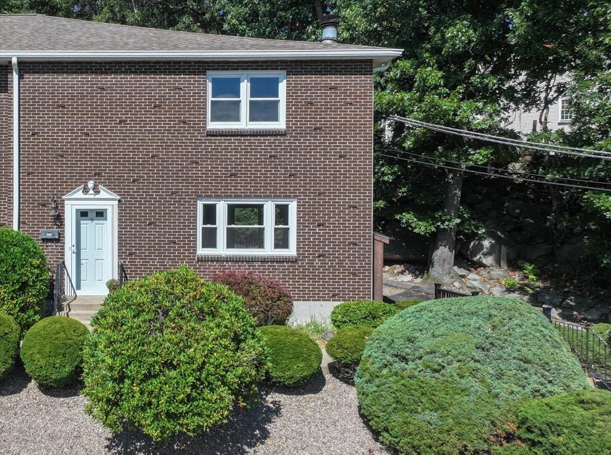 46 Tinson Rd 9