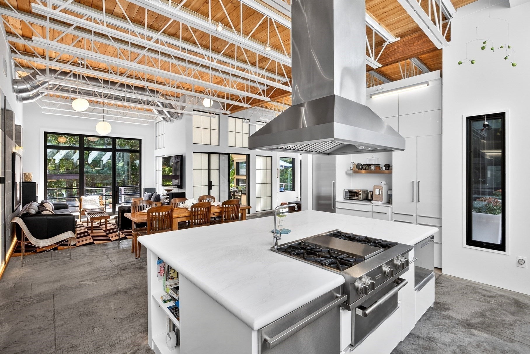 50 Rivers Edge Rd