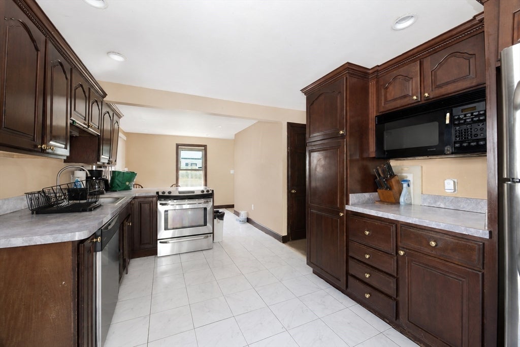 23 Badger Rd, Boston, MA Photo #4