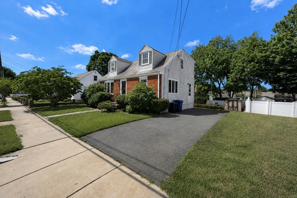 23 Badger Rd, Boston, MA Photo #2