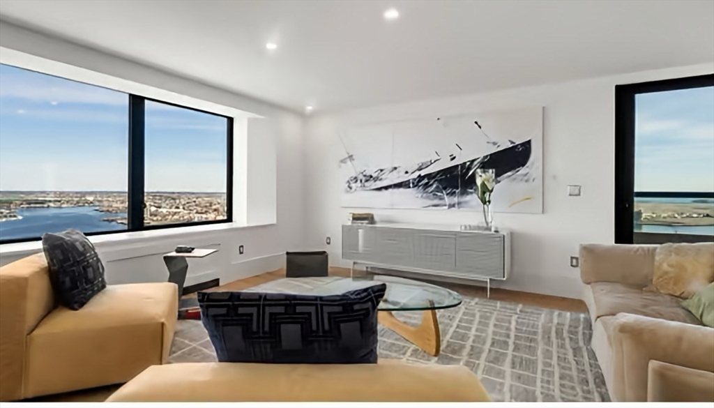 85 E India Row 41 AB