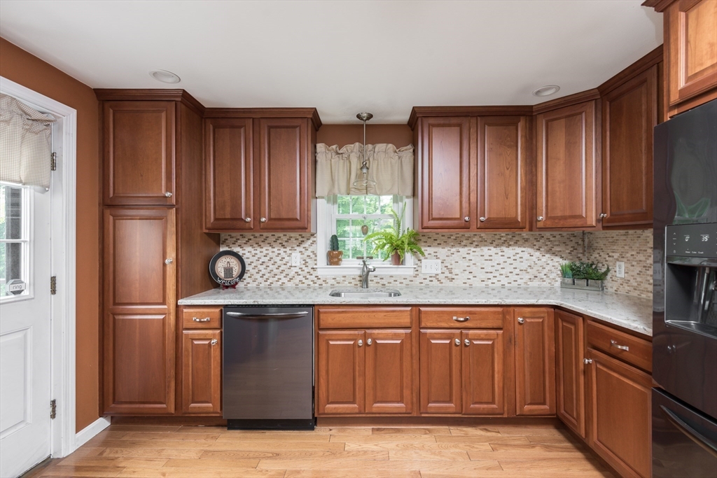 33 Cranberry Rd